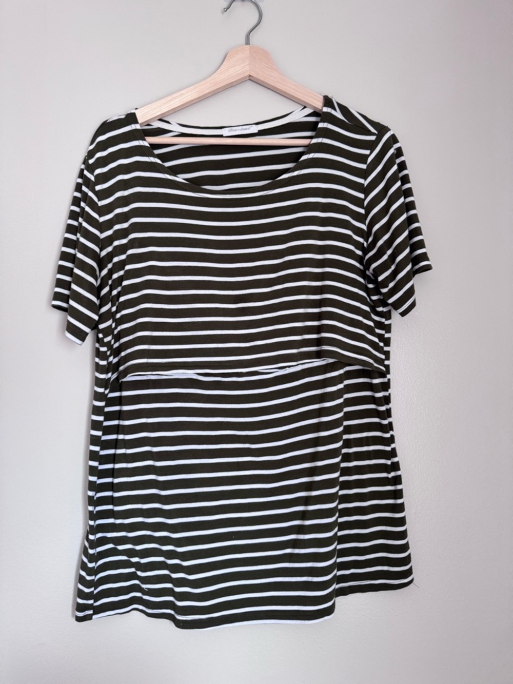 Bearsland Olive striped nursing tee size L